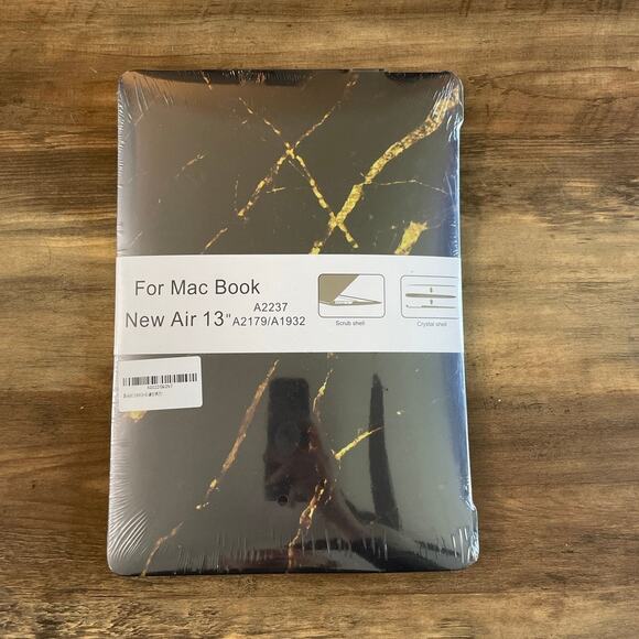 MacBook Air 13”3 2018-2020 black/gold design hardshell case - Picture 1 of 3